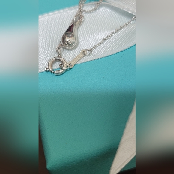🎁Gifting Condition🎁 Tiffany & Co Elsa Peretti Teardrop 16" Necklace - Picture 4 of 4